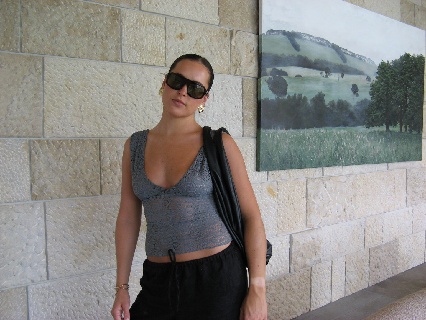 EBONY TANK